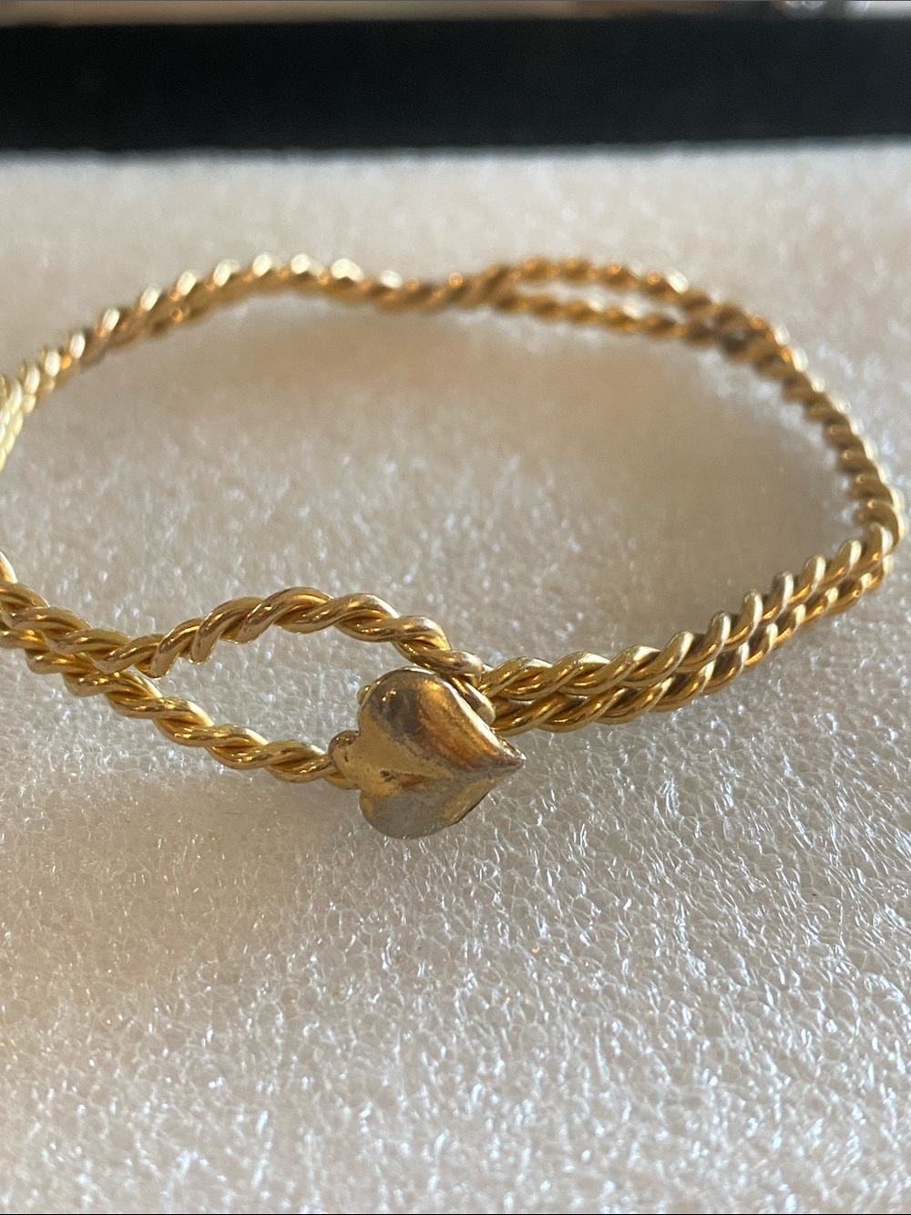 Gold Heart Closure Bracelet Twisted Braid